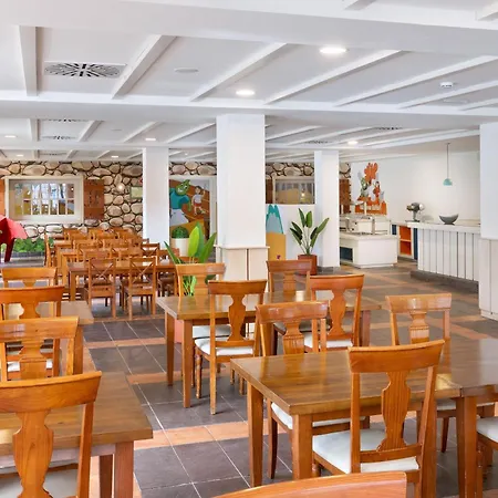 Gran Castillo Tagoro Family&fun Playa Blanca (Lanzarote)