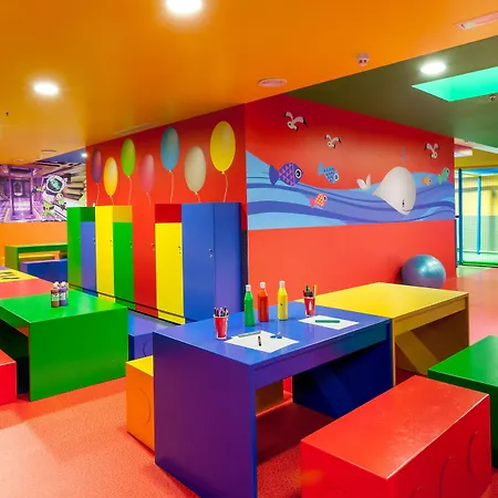 Gran Tagoro Family & Fun منتجع