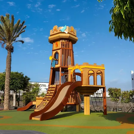 Gran Tagoro Family & Fun Playa Blanca Üdülőközpont 5*