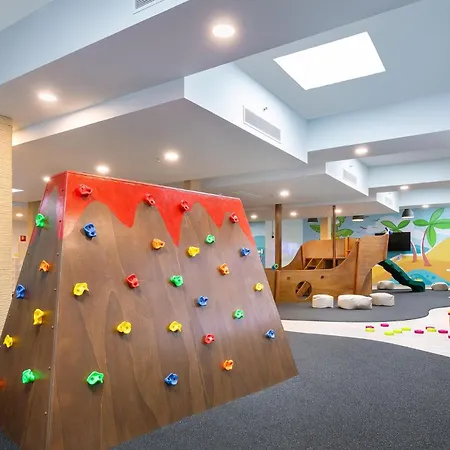 Курортный комплекс Gran Tagoro Family & Fun