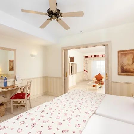 Gran Castillo Tagoro Family & Fun 5* Playa Blanca