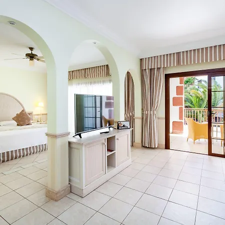 Gran Castillo Tagoro Family & Fun Resort 5*